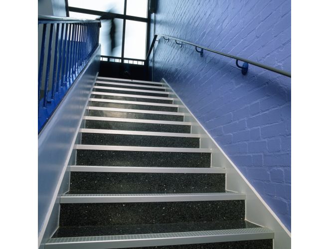 Stair Nosing GA 1329s Natural Anodised - Laminate View 1