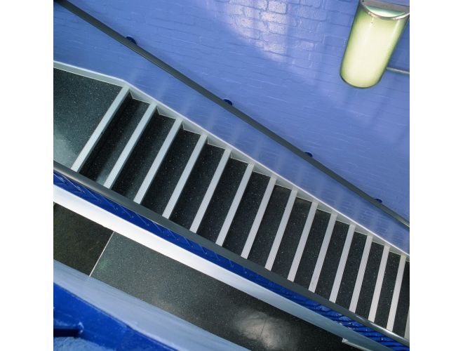 Stair Nosing GA 1329s Natural Anodised - Laminate View 2