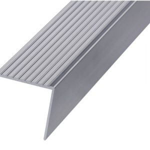 GA 1900 E RANGE STAIR NOSING 82° SQUARE BACK EDGE