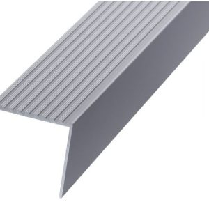 GA 1900 E RANGE STAIR NOSING 82° SQUARE BACK EDGE