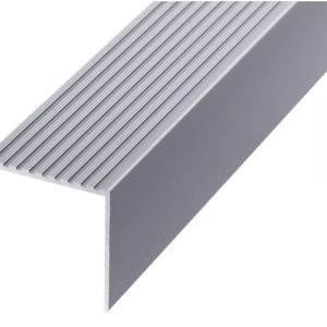 GA 1901 E-Range Stair Nosing 90° Square Back Edge