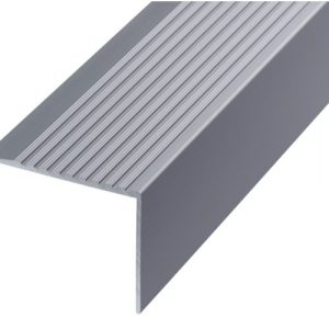 GA 1903 E RANGE STAIR NOSING, 90° RAKED BACK EDGE