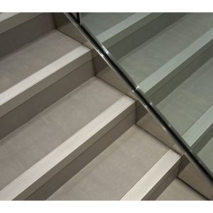 GA 1408 PREMIUM STAIR NOSING, 82° RISER, SQUARE BACK EDGE, 55mm FACE