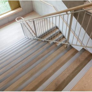 GA 1408 PREMIUM STAIR NOSING, 82° RISER, SQUARE BACK EDGE, 55mm FACE